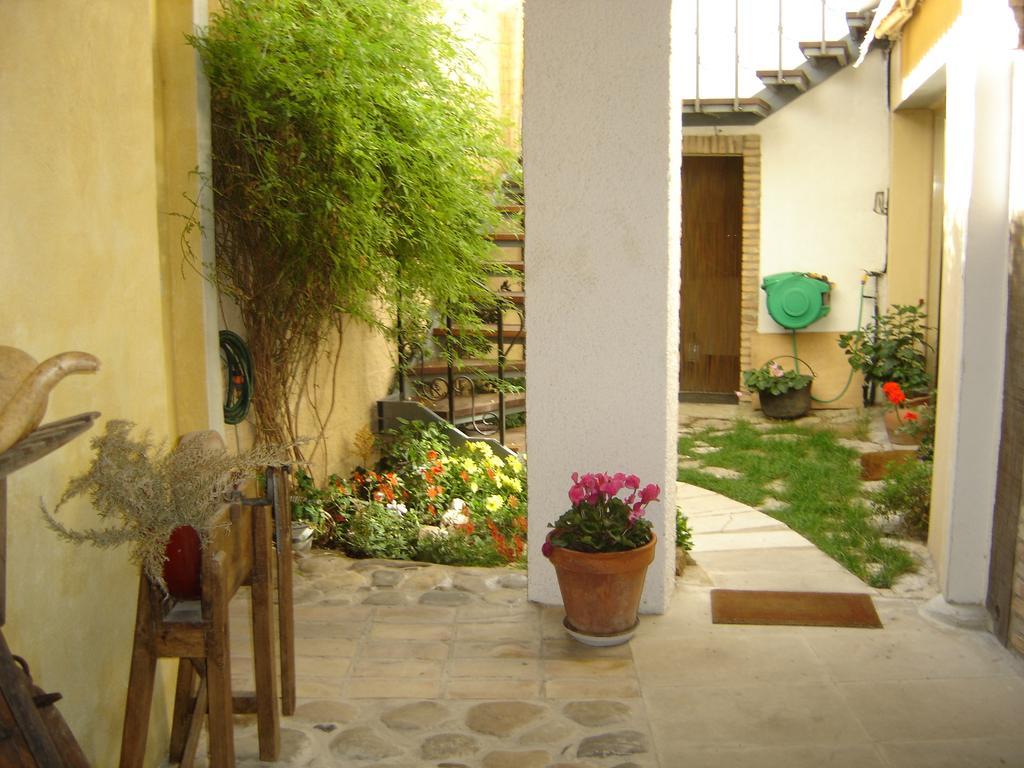 Casa Rural "La Bardena Blanca I " Аргедас Екстериор снимка
